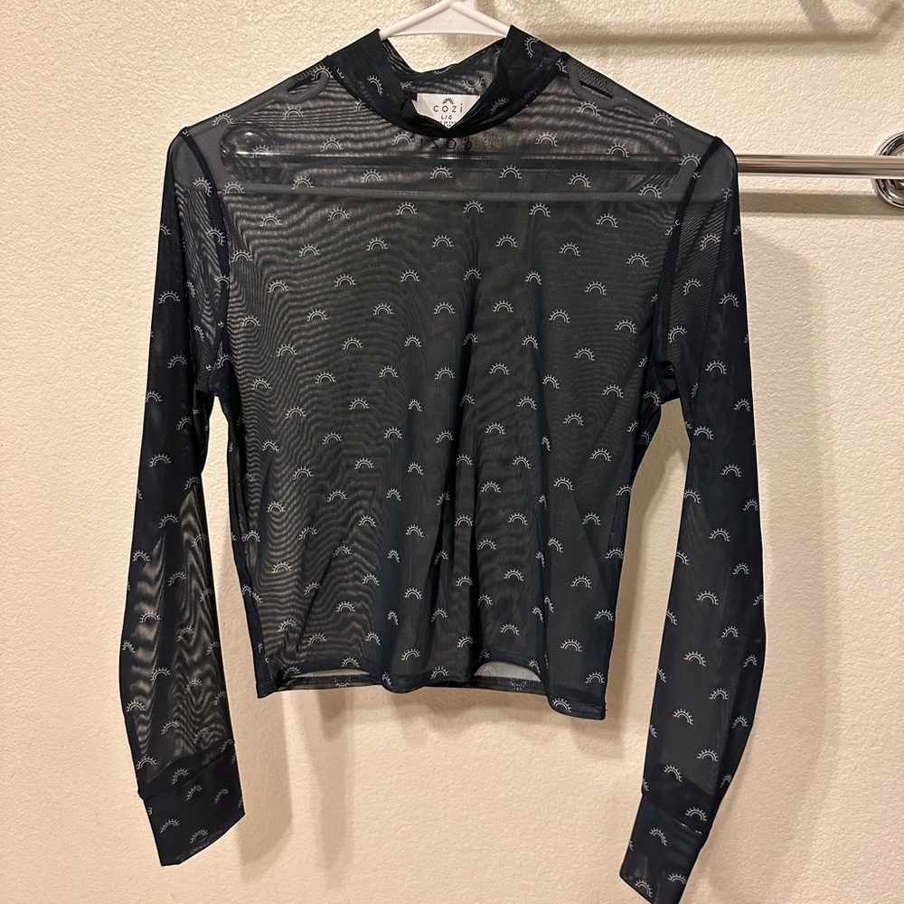 Mesh athletic long sleeve tee